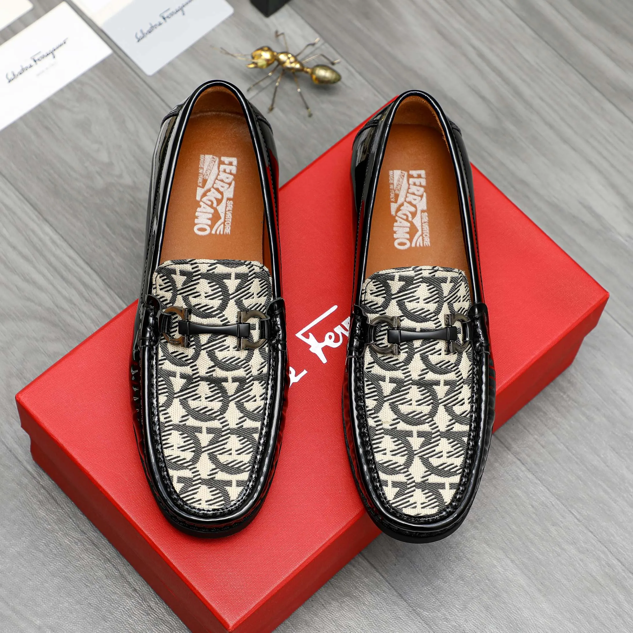 Men's shoes 💰400 Product trademark: Ferragamo "Ferragamo" casual slip-on men's shoes Regular size: 38-45 (45. Customized, non-refundable) Product materials: Selected breathable fabric upper, cowhide lining, rubber outsole